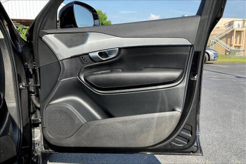 2024 Volvo XC90 B5 Core Bright Theme