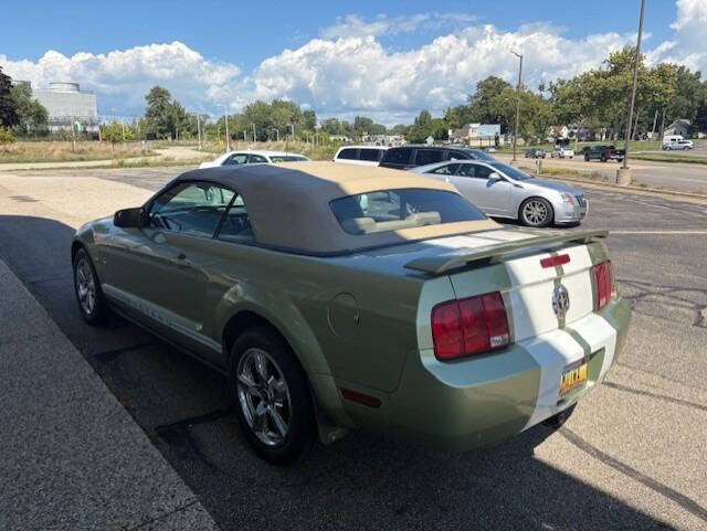 2005 Ford Mustang V6 Premium