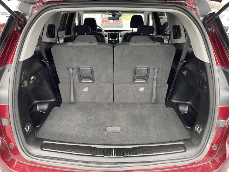 2023 Jeep Grand Cherokee L Laredo