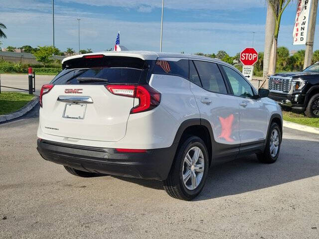 2024 GMC Terrain SLE