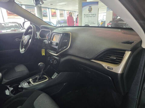 2016 Jeep Cherokee Sport