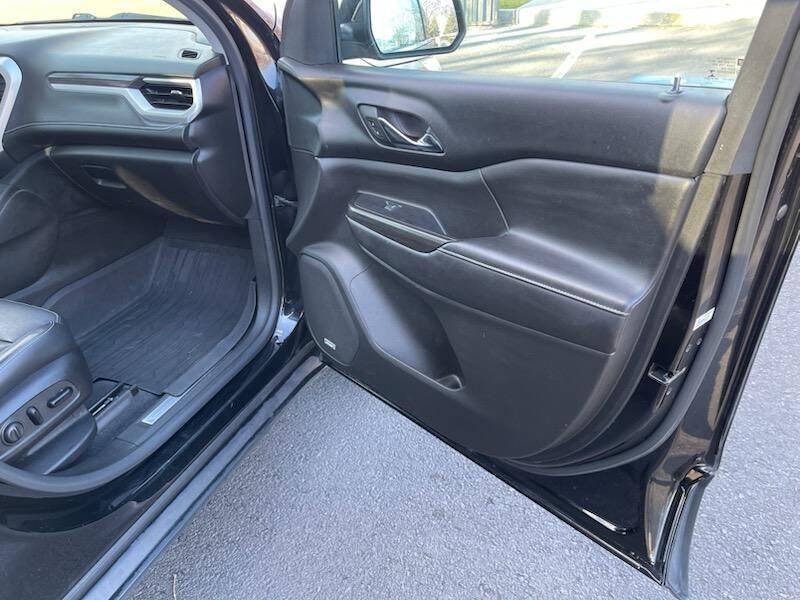 2017 GMC Acadia SLT-1