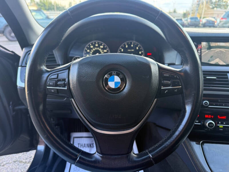 2015 BMW 5 Series 528i