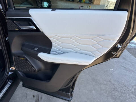 2025 Mitsubishi Outlander SEL Platinum Edition