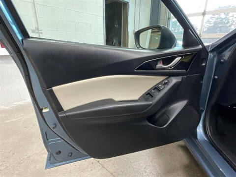 2016 Mazda MAZDA3 i Sport