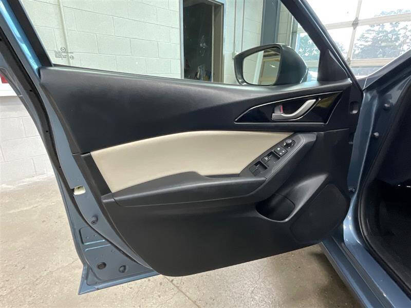 2016 Mazda MAZDA3 i Sport