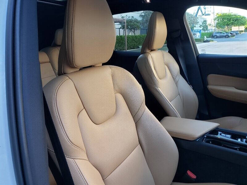 2020 Volvo XC60 6