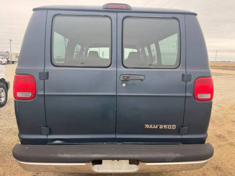 2001 Dodge Ram Van 2500