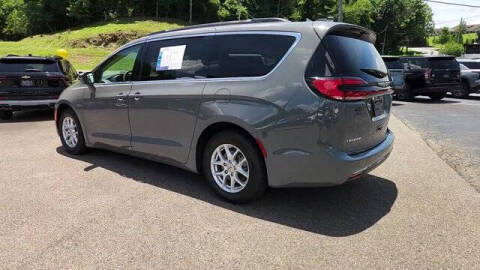 2022 Chrysler Pacifica Touring L