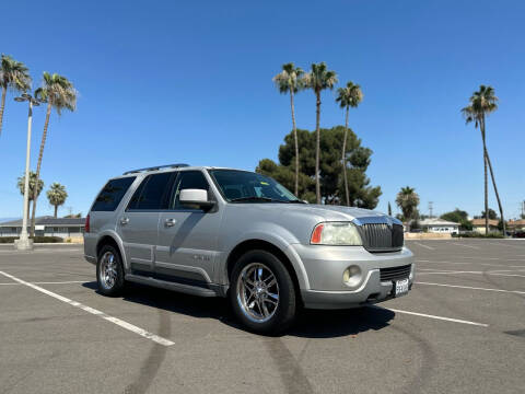 2003 Lincoln Navigator for sale at BARMAN AUTO INC in Bakersfield CA