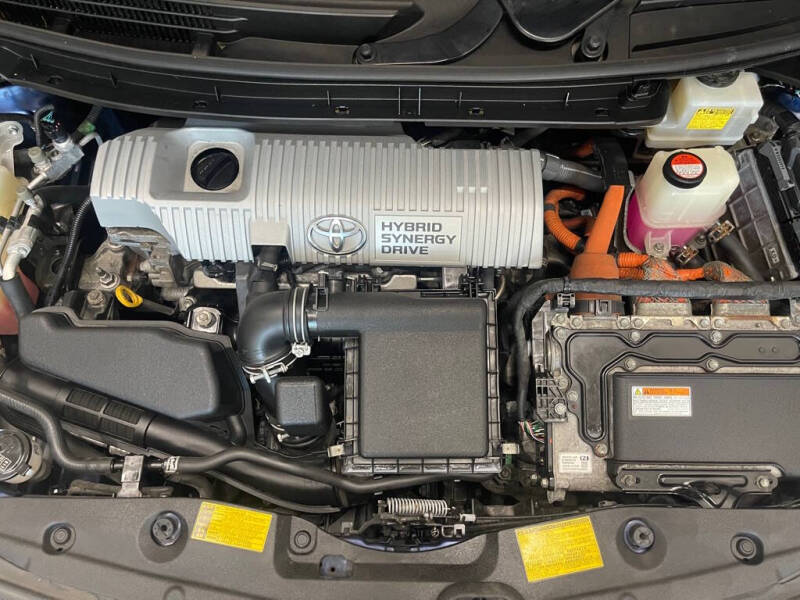 2015 Toyota Prius Three