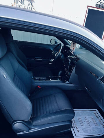 2014 Dodge Challenger SXT