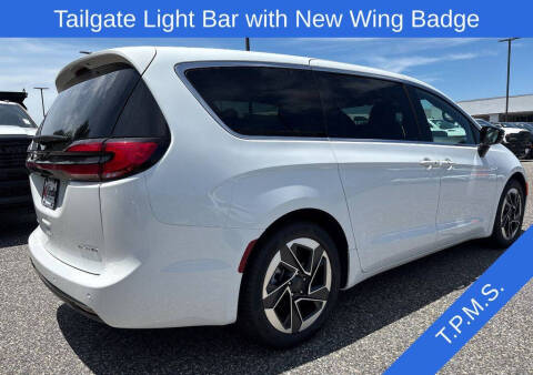 2027 Chrysler Pacifica Limited