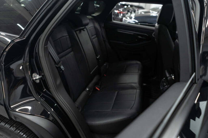 2023 Land Rover Range Rover Evoque P300 R-Dynamic HST