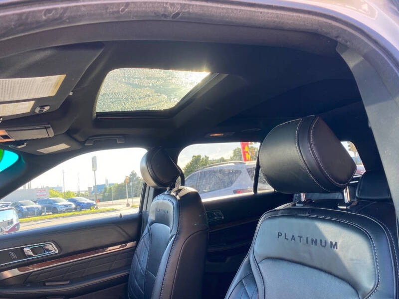 2017 Ford Explorer Platinum