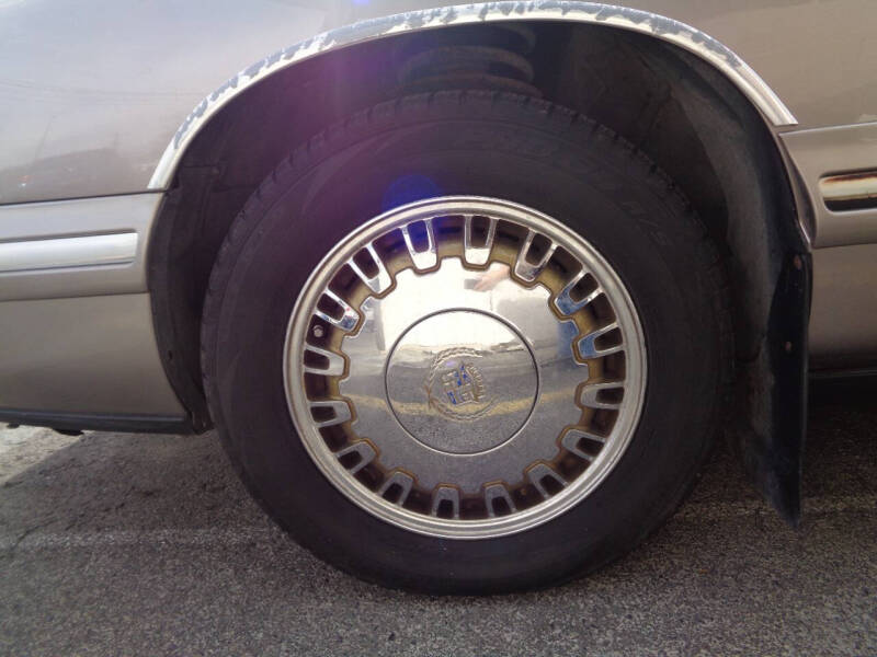 1999 Cadillac DeVille D'elegance