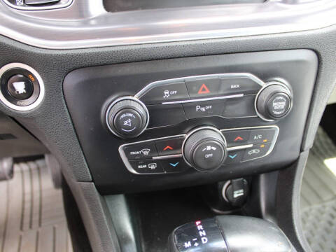 2016 Dodge Charger SE