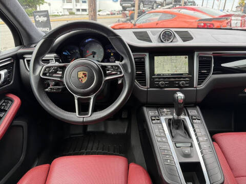 2016 Porsche Macan S