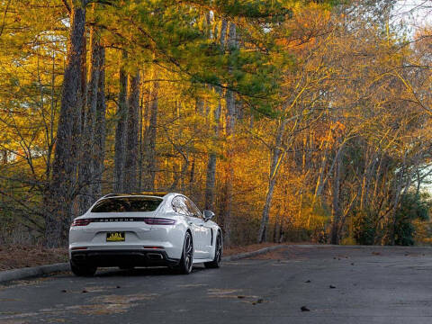 2017 Porsche Panamera 4