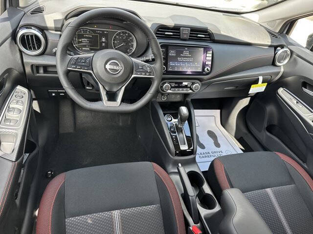 2025 Nissan Versa SR