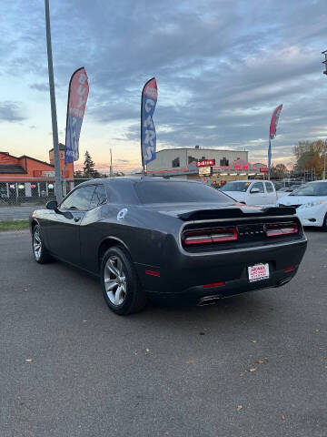 2015 Dodge Challenger SXT