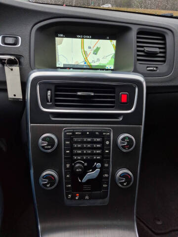 2016 Volvo V60 T5 Drive-E Premier