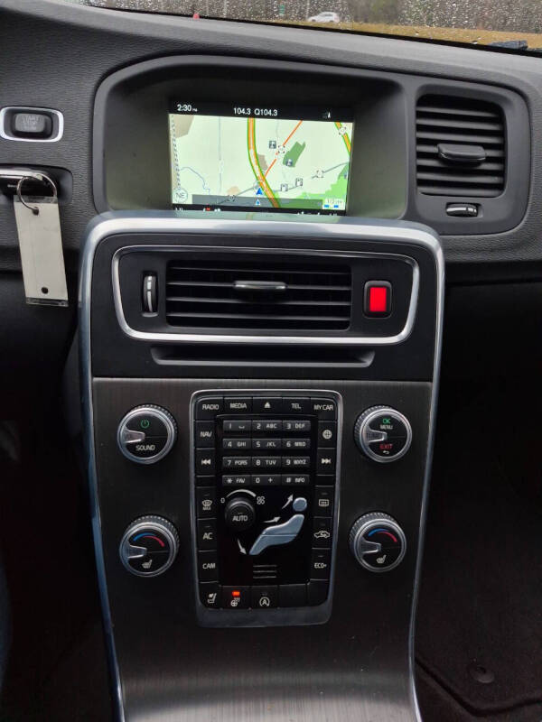 2016 Volvo V60 T5 Drive-E Premier