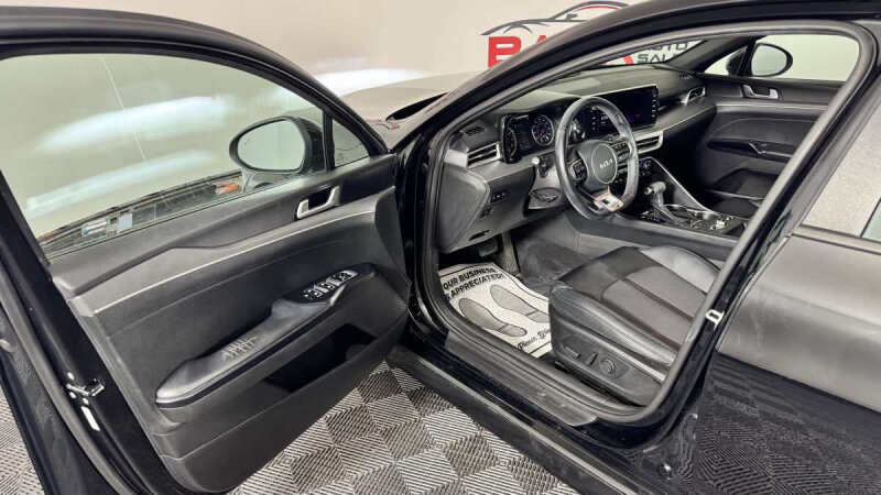 2022 Kia K5
