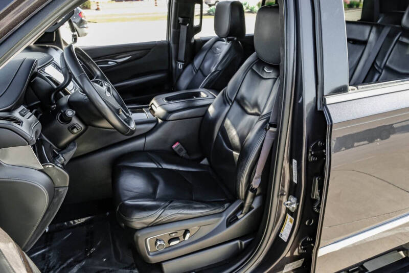 2016 Cadillac Escalade Platinum