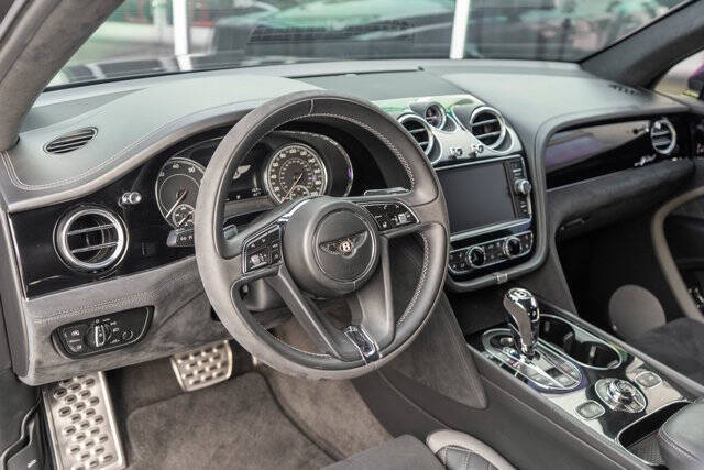 2020 Bentley Bentayga 13
