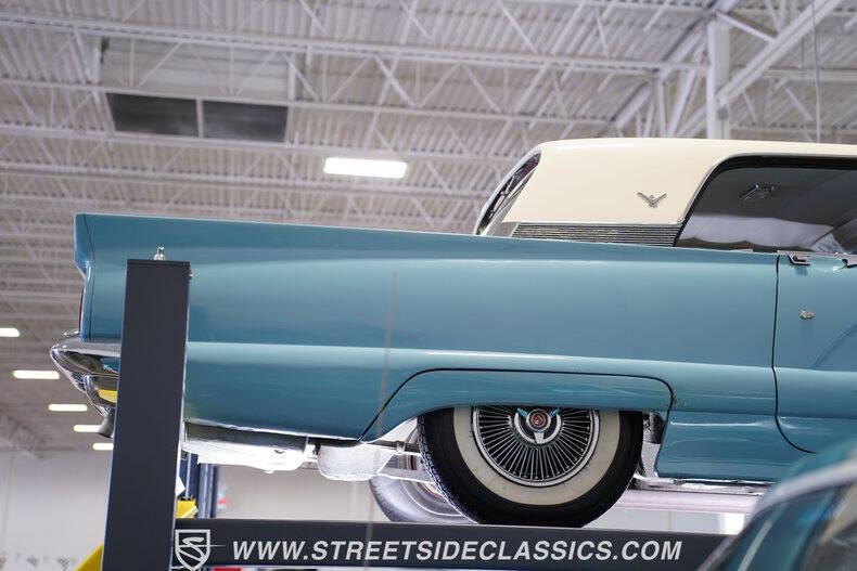 1959 Ford Thunderbird