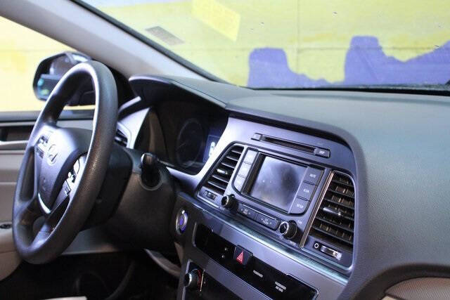 2016 Hyundai Sonata Hybrid SE