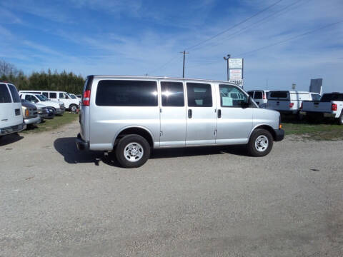 2015 Chevrolet Express Passenger for sale at AUTO FLEET REMARKETING, INC. in Van Alstyne TX