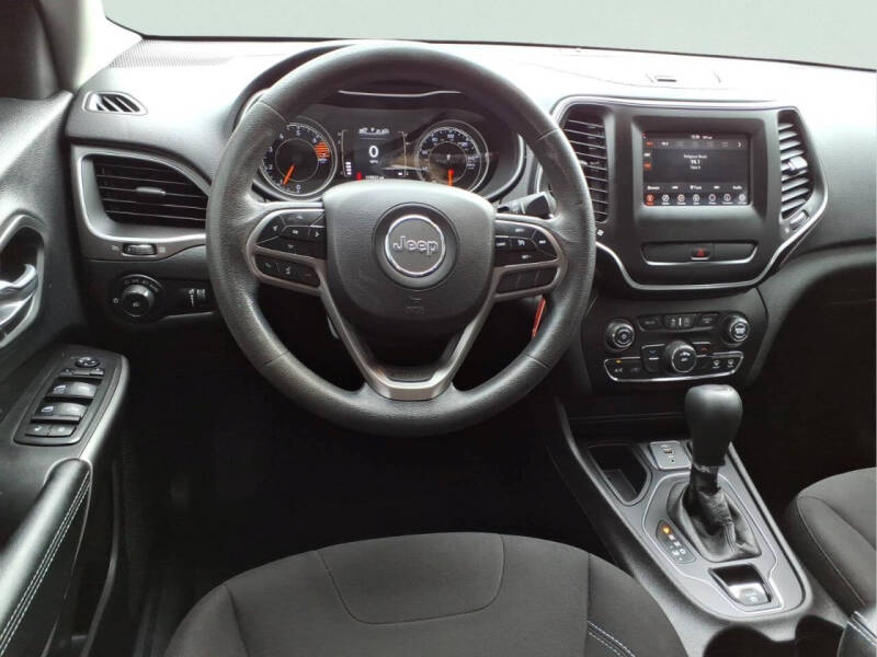 2019 Jeep Cherokee Latitude