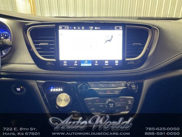 2024 Chrysler Pacifica Touring L