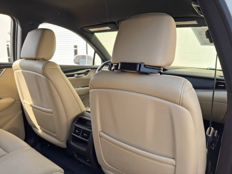 2017 Cadillac XT5