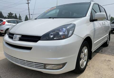 2004 Toyota Sienna for sale at Americars in Mishawaka IN