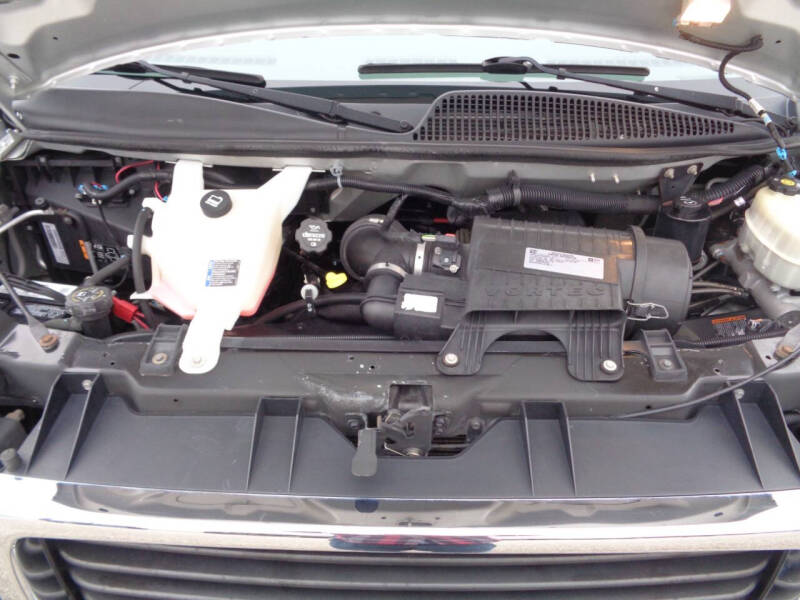 2017 GMC Savana LT 3500