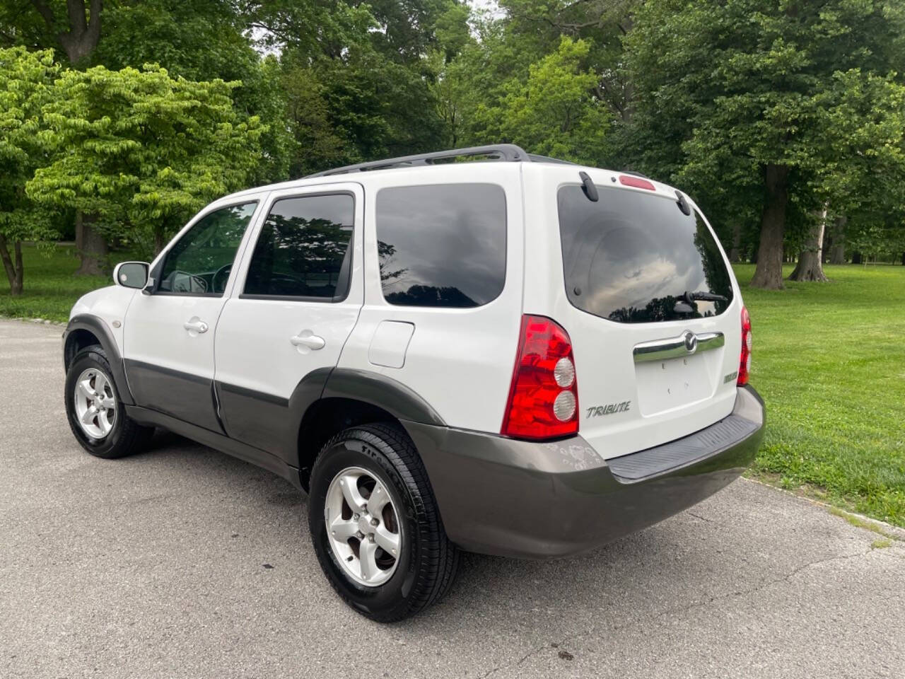 2005 Mazda Tribute for sale at Tower Grove Auto in Saint Louis, MO