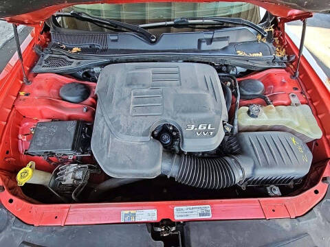2015 Dodge Challenger SXT Plus