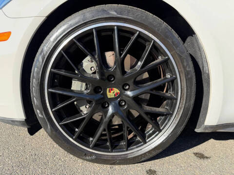 2018 Porsche Panamera 4S