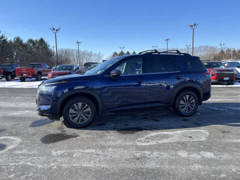 2022 Nissan Pathfinder SV