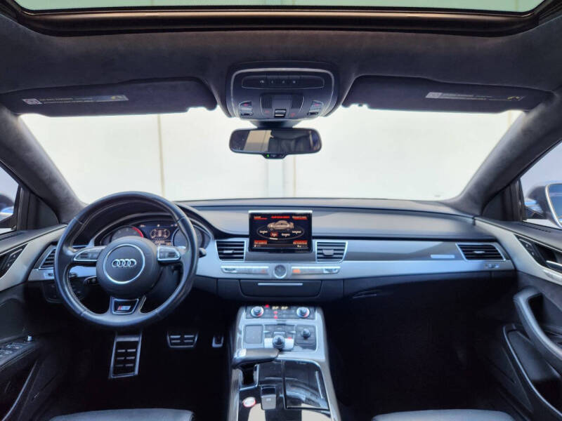 2013 Audi S8 4.0T quattro