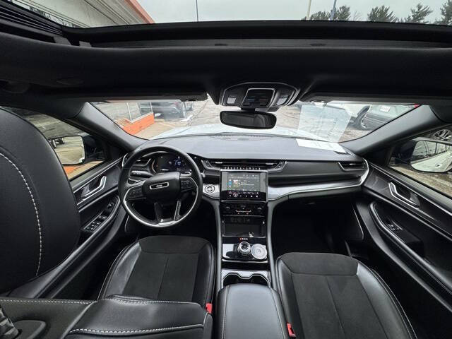 2022 Jeep Grand Cherokee Altitude