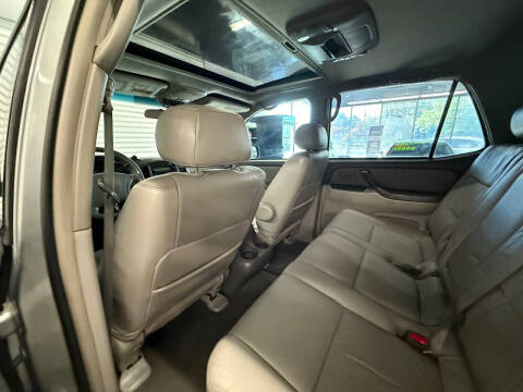 2004 Toyota Sequoia Limited