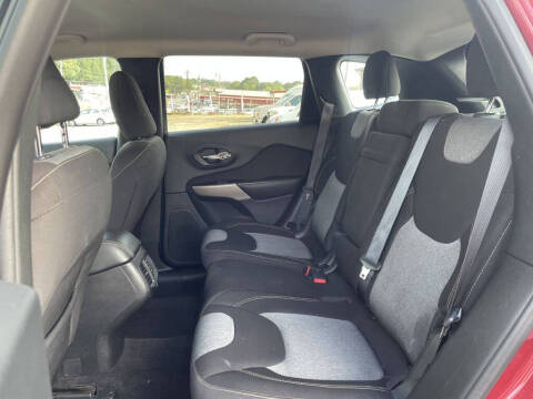 2017 Jeep Cherokee Sport