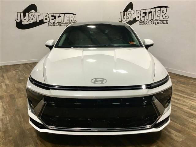 Used 2024 Hyundai Sonata Hybrid Limited with VIN KMHL54JJXRA090533 for sale in Bluefield, WV