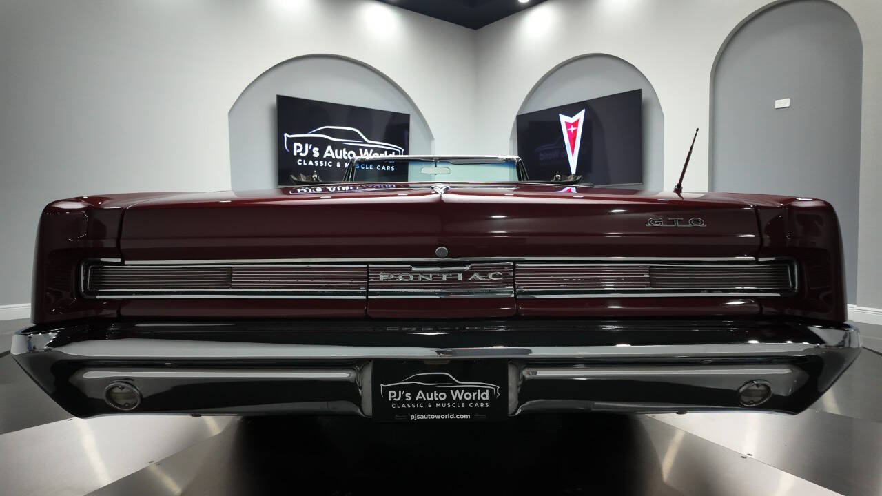 1964 Pontiac GTO 21
