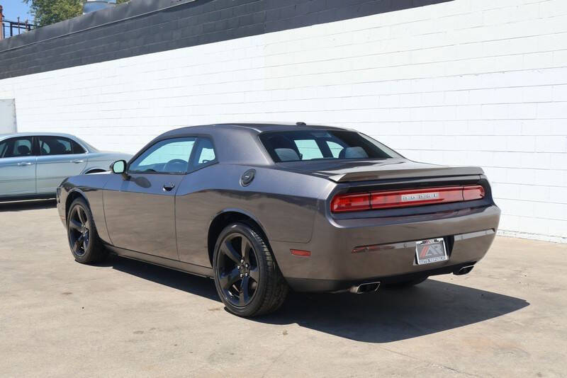 2013 Dodge Challenger SXT