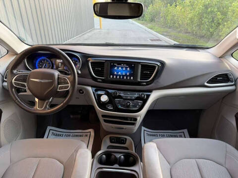 2020 Chrysler Pacifica Touring